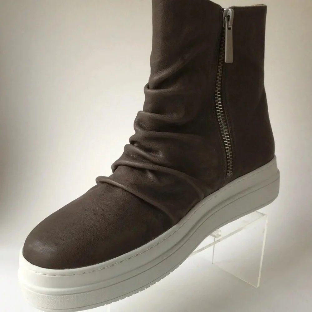 J/SLIDES Tina Platform High Top‎ Sneaker/Boot, Taupe (Size 6.5 M)